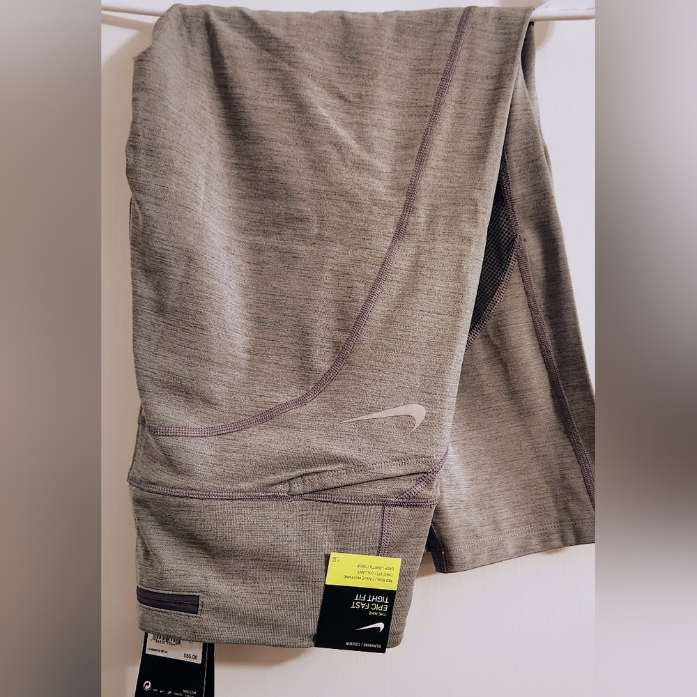 NWT Nike Epic Fast Tight Fit Running Leggings - Crop Length - MId-Rise - Grey 1X - Picture 5 of 7